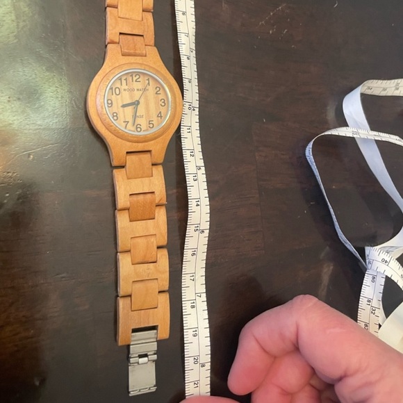 Tense unisex wood watch, light sustainable wood, 7.5 inches, made in Canada - Picture 2 of 13